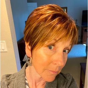 Meet your Posher, Christine